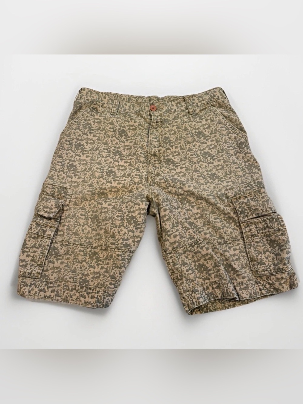 Levi's Baggy Cargo Shorts Desert Camo Size 38 Y2K Long Fit Army Print Casual